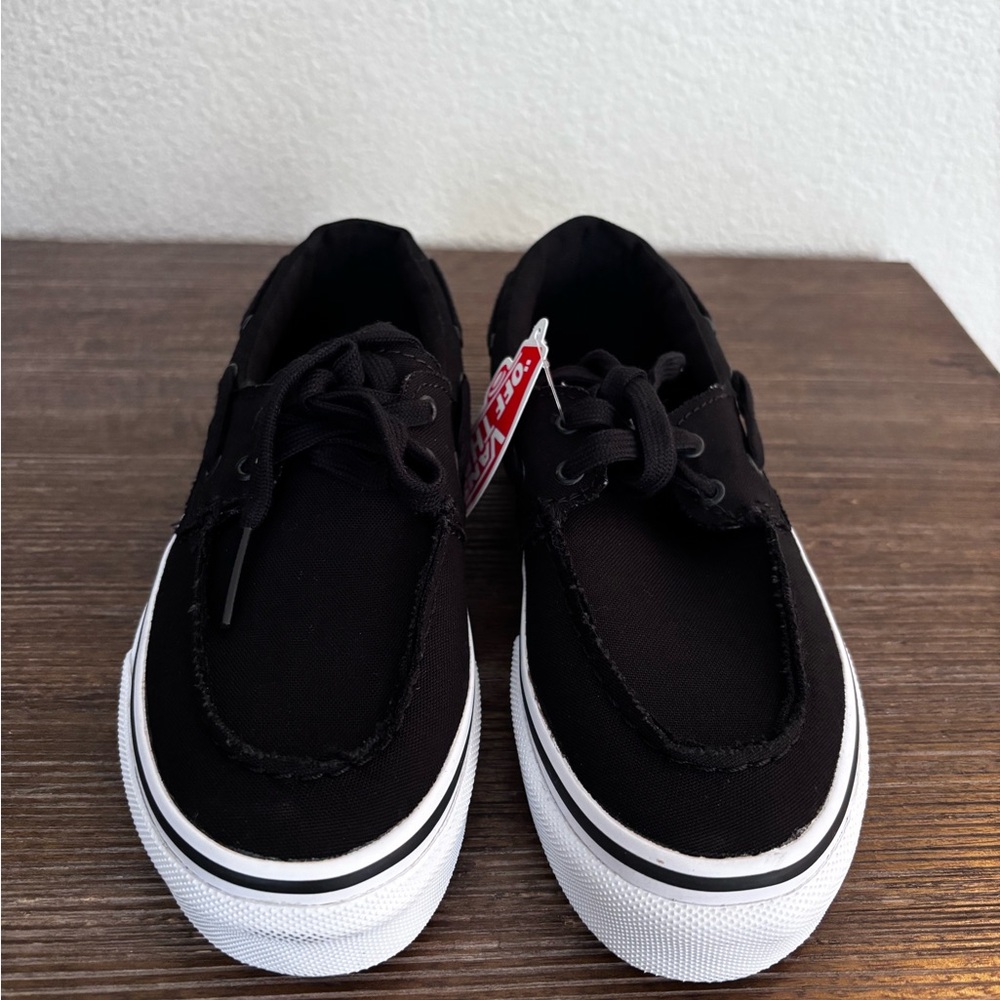Vans Black and White Kids Sneakers in kids size 2